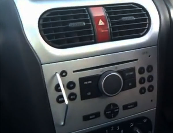 Expert deep rash Autoradio Tausch Opel Corsa C ab 2004 Anleitung – Autoradio Einbau Tipps  Infos Hilfe zur Autoradio Installation