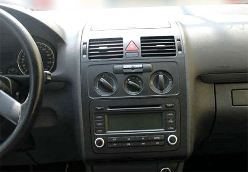VW-Touran-RCD-300-Radio-2006