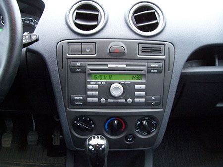 Ford Fusion Radio 2006