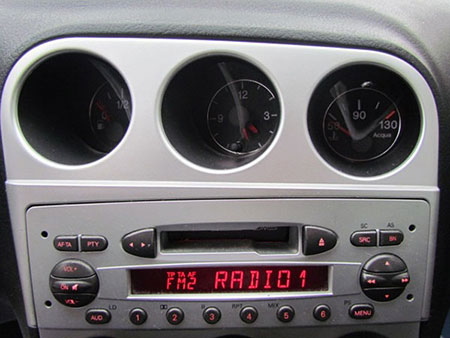 alfa-radio-blaupunkt-1.jpg